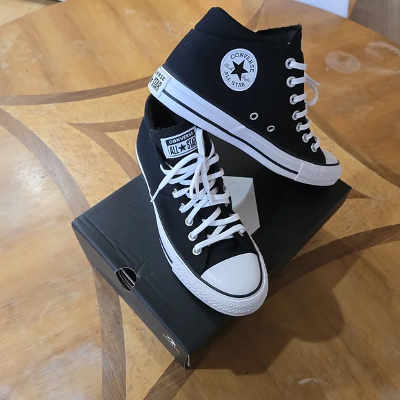 Women's Chuck Taylor All Stat Mid Converse Madison Sneakers - NEW IN BOX! - Picture 1 of 16